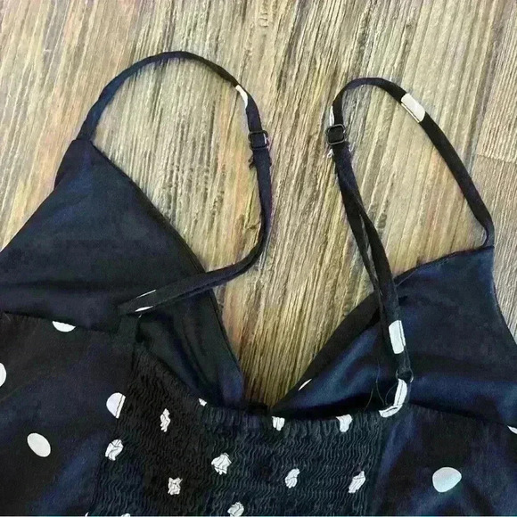 H&M Divided Crop Top Women’s Med. Black White Polka Dot Adjustable Elastic Panel - Picture 8 of 10